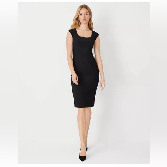 NEW $149 ANN TAYLOR BLACK THE SCOOP NECK Sheath DRESS IN BI-STRETCH sz 10 Curvy - Picture 1 of 3